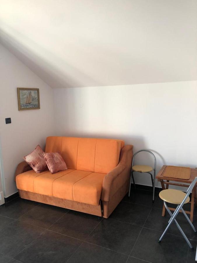 Apartments Villa Lili Lovetovo โวดีเซ ภายนอก รูปภาพ
