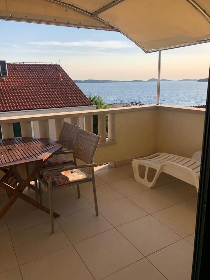 Apartments Villa Lili Lovetovo โวดีเซ ภายนอก รูปภาพ