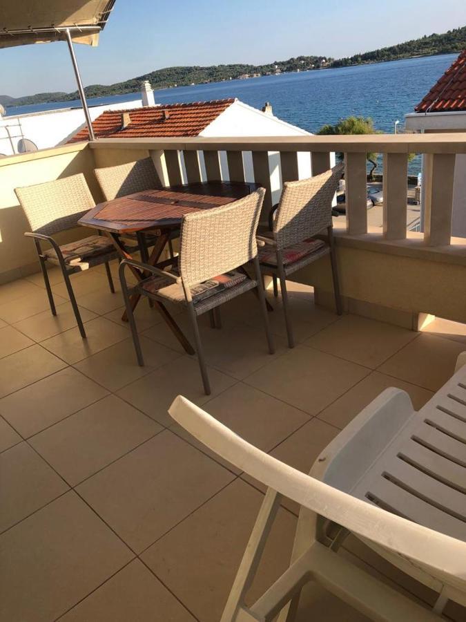 Apartments Villa Lili Lovetovo โวดีเซ ภายนอก รูปภาพ