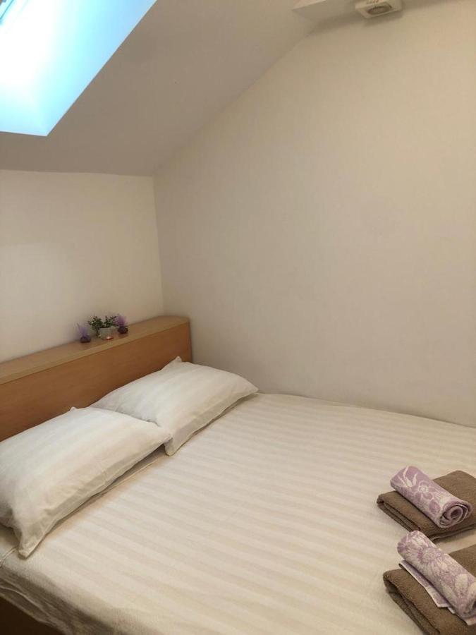 Apartments Villa Lili Lovetovo โวดีเซ ภายนอก รูปภาพ