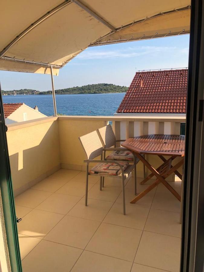 Apartments Villa Lili Lovetovo โวดีเซ ภายนอก รูปภาพ