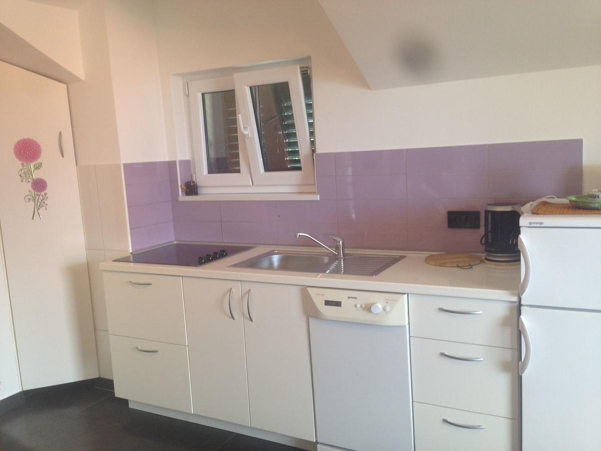 Apartments Villa Lili Lovetovo โวดีเซ ภายนอก รูปภาพ